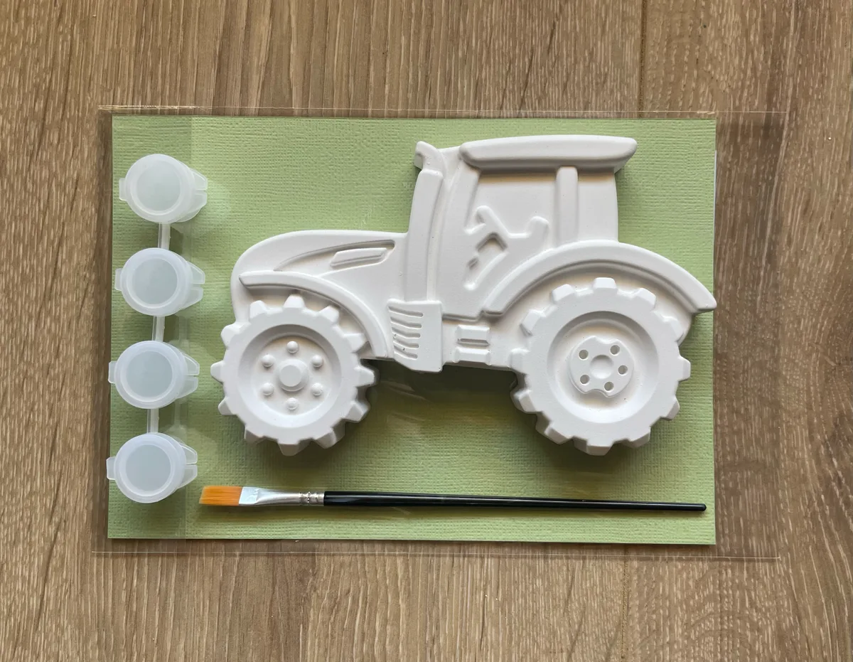 Large tractor plaster paint kit