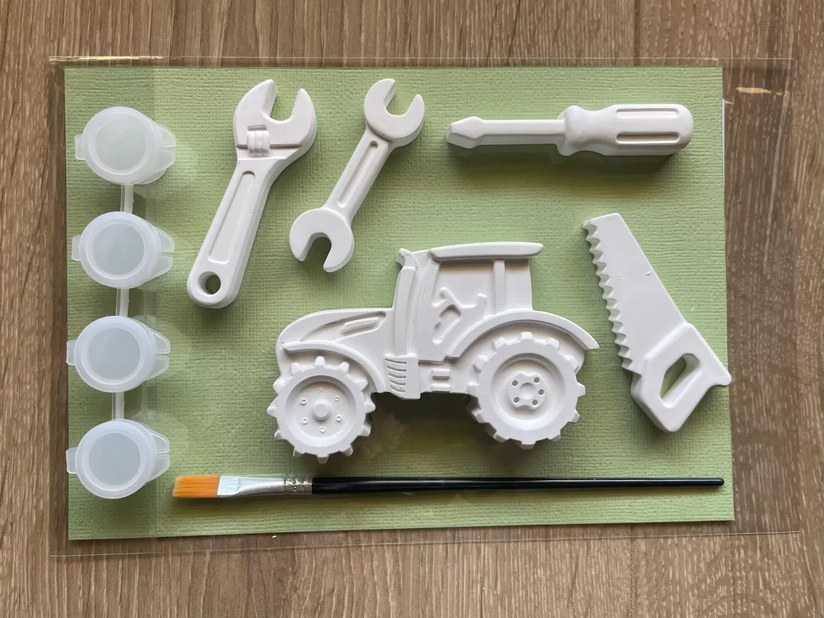 Tractor and tools plaster paint kit